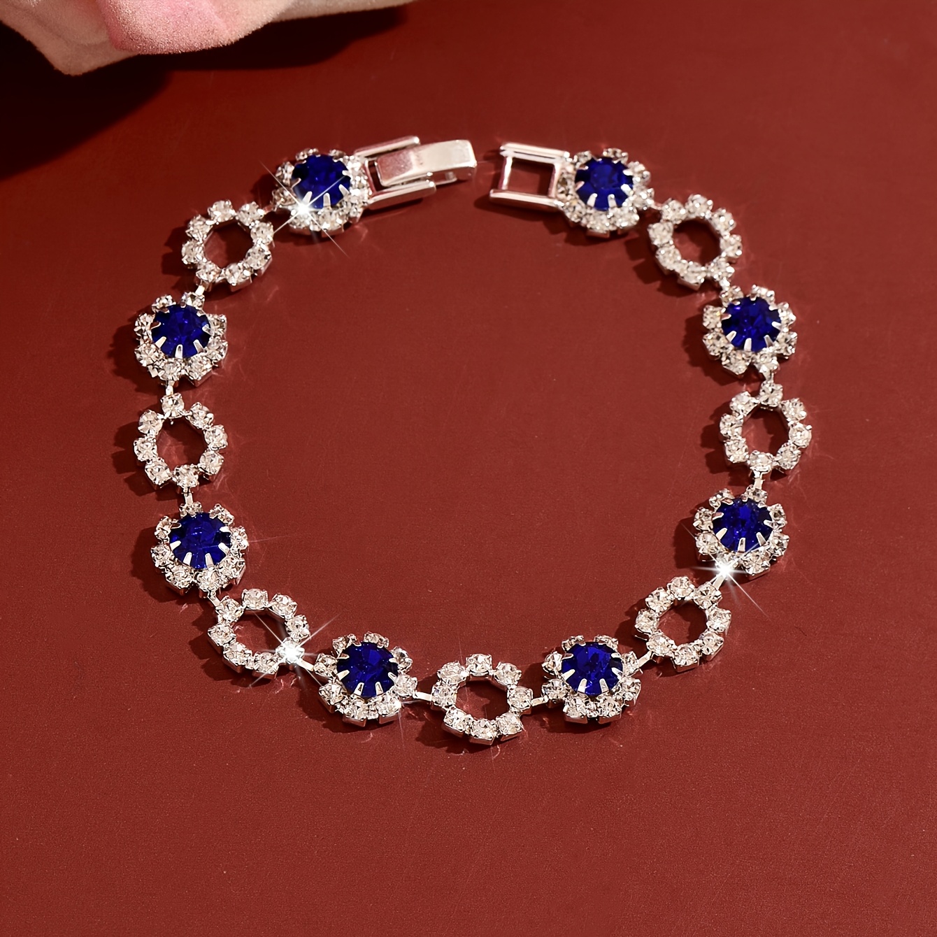 Women's Vintage-Style Floral Rhinestone Bracelet, Elegant Gift